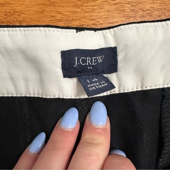 J. Crew Women’s Flat Front Shorts Size 14 City Fit 100% Cotton Black Mid Rise - Picture 3 of 8